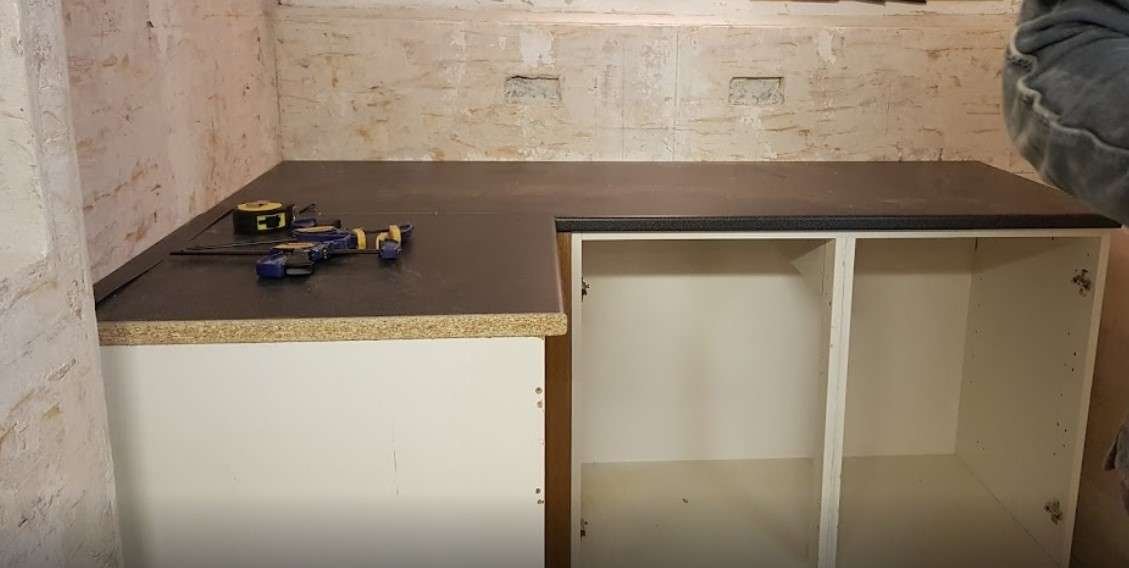 kitchen-fitting-worktop-the-btc-2-the-builder-training-centre