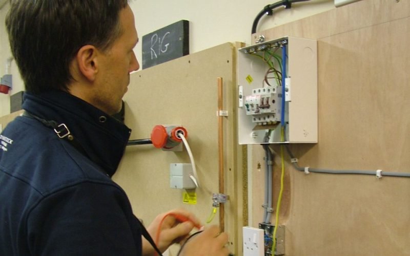 electrical-diy-training-courses-diy-electrics-for-beginners-the