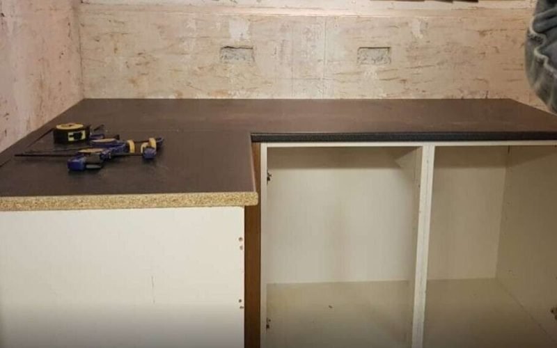 Kitchen Fitting Worktop The BTC (2)