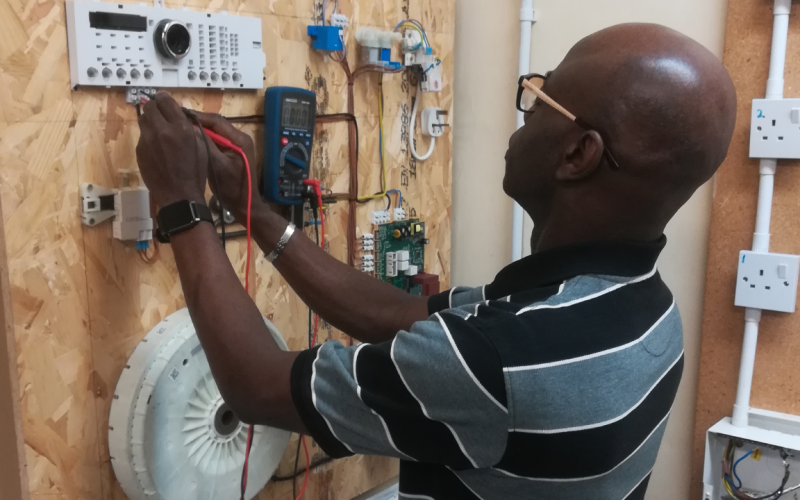 washing-machine-repair-and-servicing-course-the-builder-training